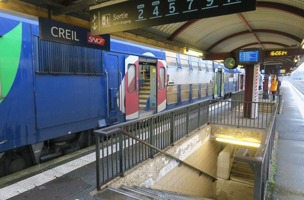 克里尔  失踪的傍晚，富利耶（Fouleye）乘火车去了巴黎。
